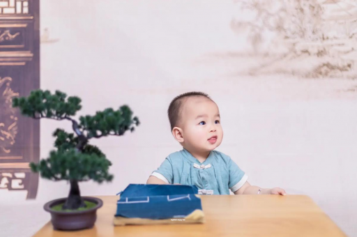 晋城八个月宝宝可以吃盐吗